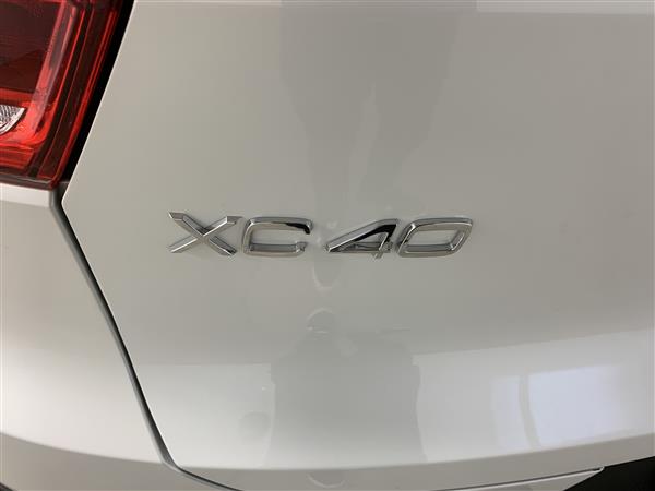 Volvo XC40 2019 - Image #28