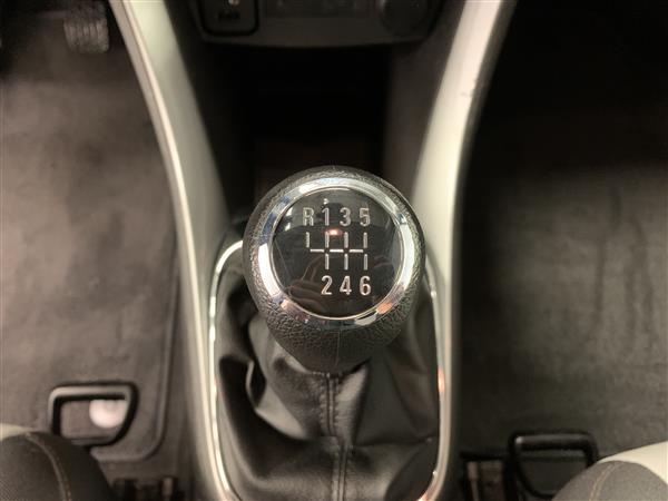 Chevrolet Trax LS 2019 - image #13
